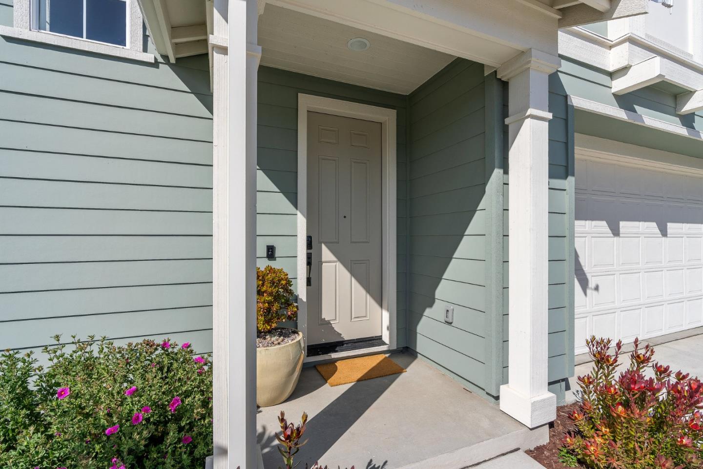 Detail Gallery Image 3 of 38 For 279 Skyview Dr, Marina,  CA 93933 - 3 Beds | 2/1 Baths