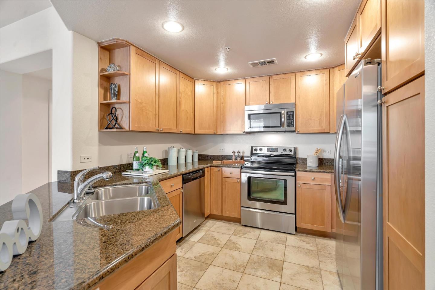Detail Gallery Image 7 of 45 For 800 S Abel St #419,  Milpitas,  CA 95035 - 2 Beds | 2 Baths