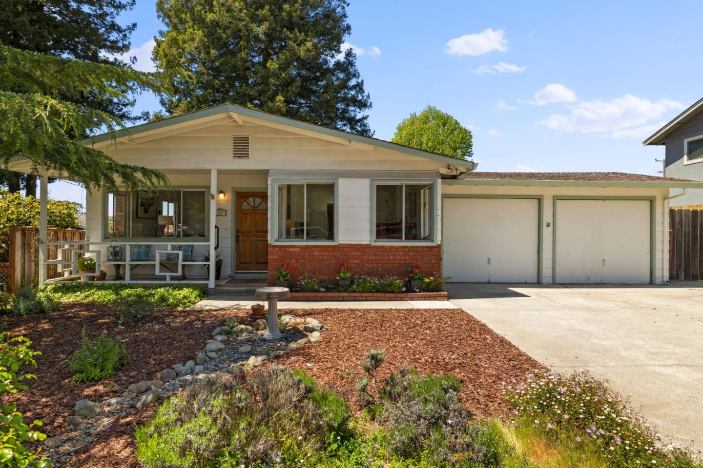 Photo of 807 Rosedale Ave in Capitola, CA