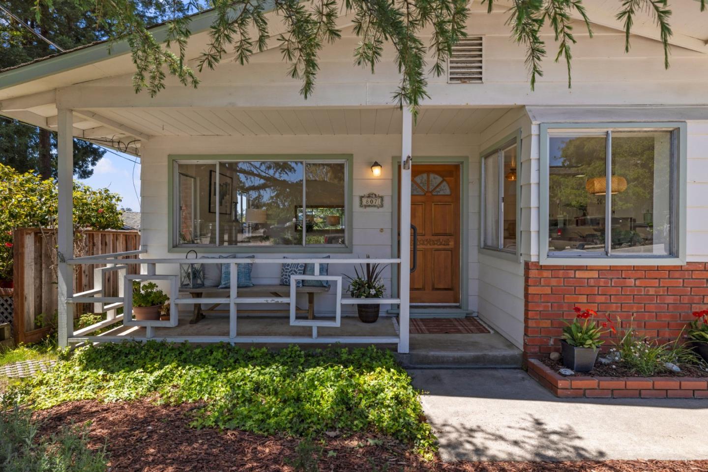 Detail Gallery Image 3 of 37 For 807 Rosedale Ave, Capitola,  CA 95010 - 3 Beds | 2 Baths