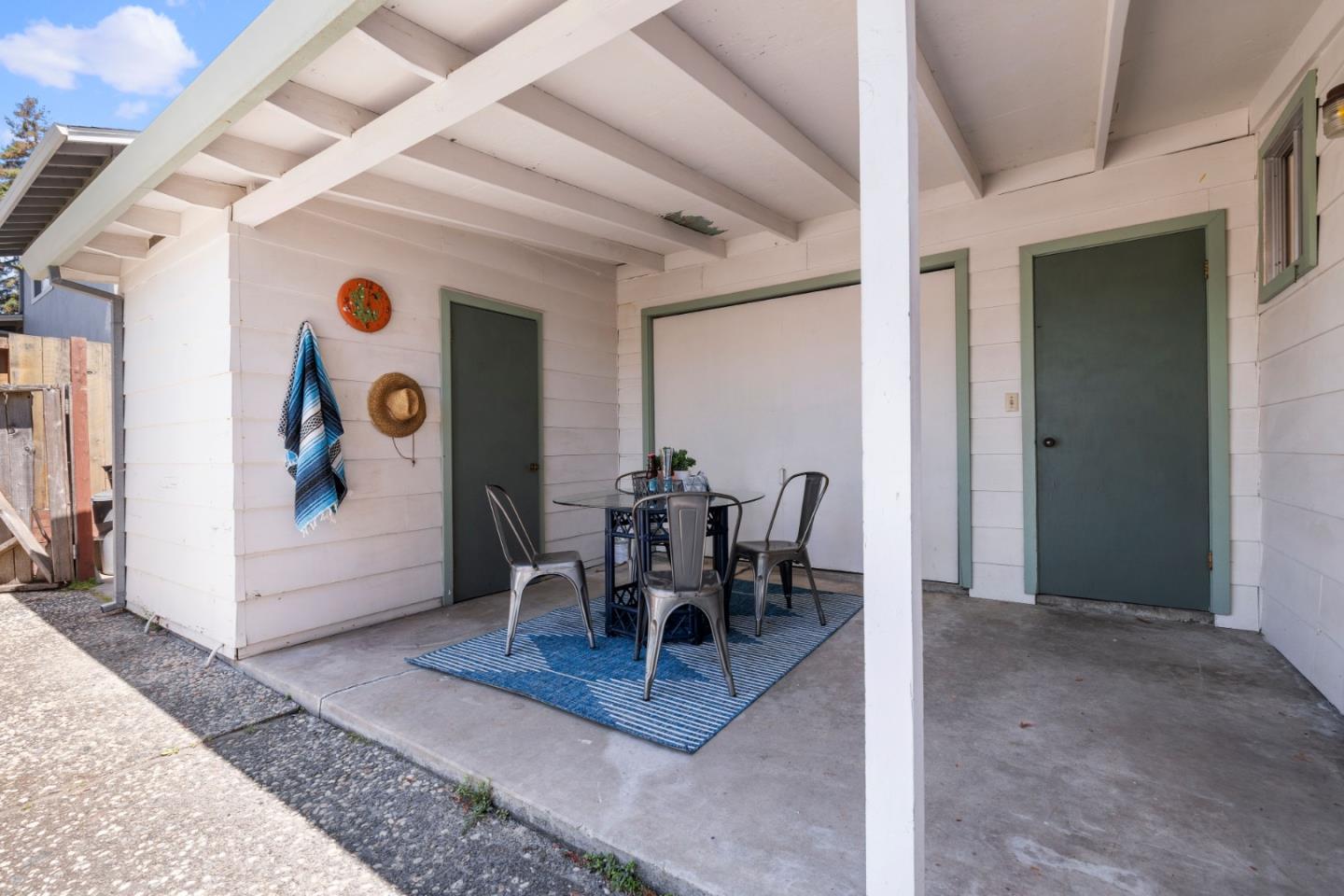 Detail Gallery Image 33 of 37 For 807 Rosedale Ave, Capitola,  CA 95010 - 3 Beds | 2 Baths