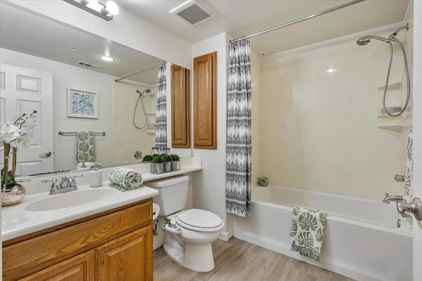 Detail Gallery Image 18 of 29 For 800 S Abel St #312,  Milpitas,  CA 95035 - 2 Beds | 2 Baths