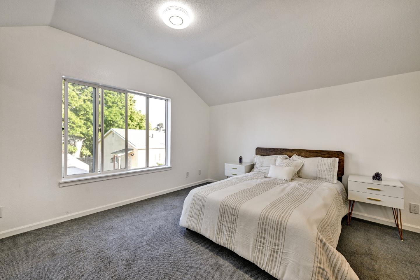 Detail Gallery Image 23 of 36 For 60 Markham Ave, Redwood City,  CA 94063 - 2 Beds | 2 Baths