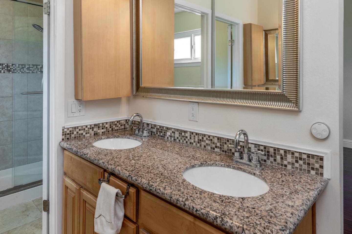 Detail Gallery Image 15 of 29 For 3935 Wellington Sq, San Jose,  CA 95136 - 4 Beds | 2/1 Baths