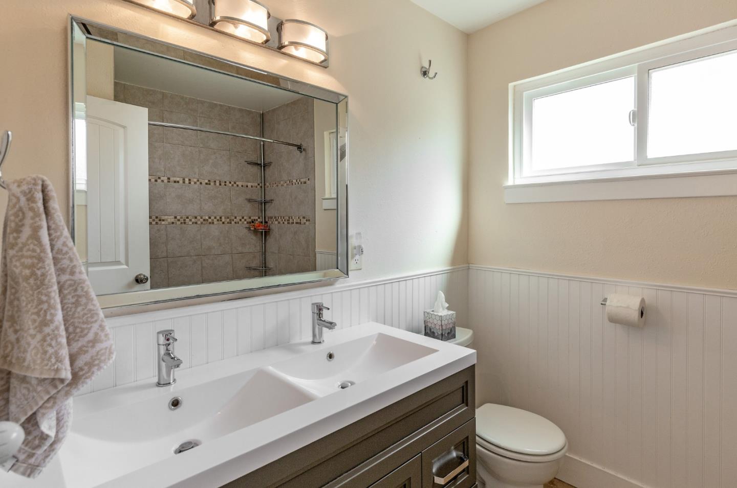 Detail Gallery Image 21 of 29 For 3935 Wellington Sq, San Jose,  CA 95136 - 4 Beds | 2/1 Baths