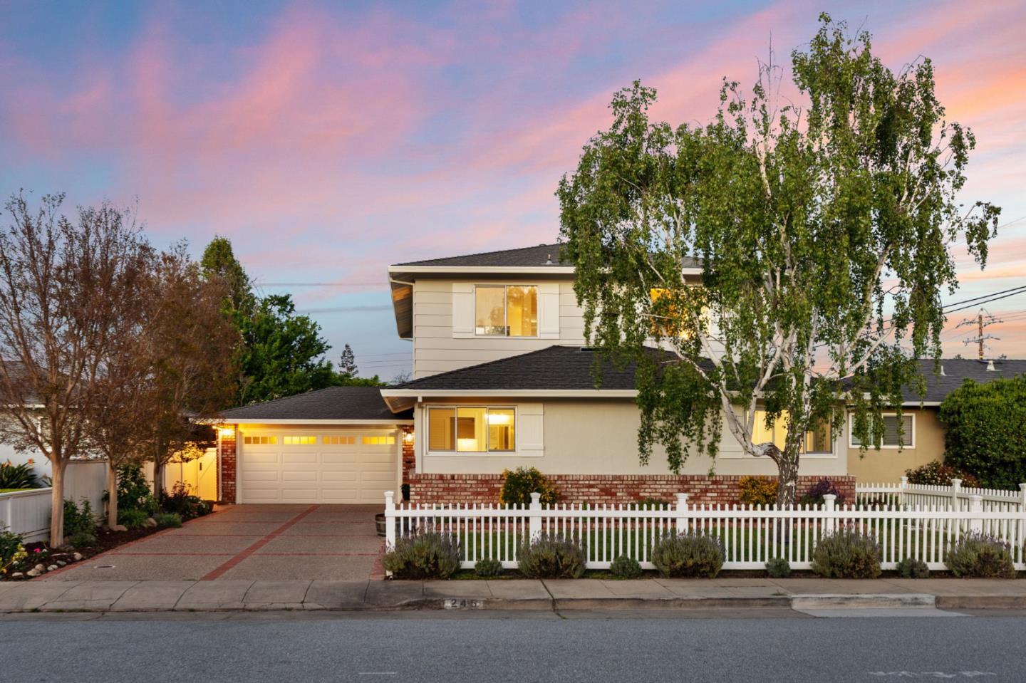 Detail Gallery Image 1 of 1 For 245 Spuraway Dr, San Mateo,  CA 94403 - 6 Beds | 2/1 Baths