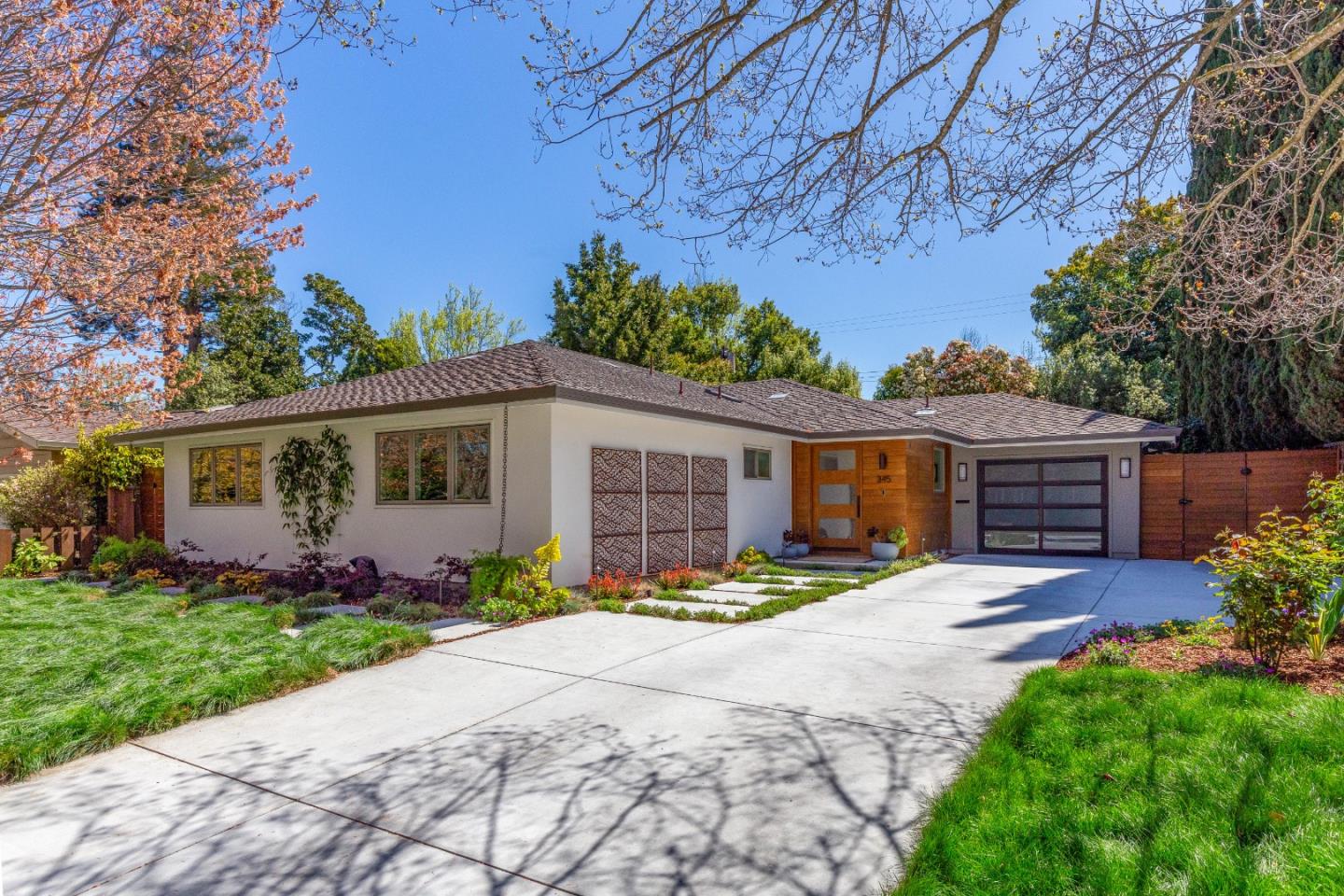 Detail Gallery Image 1 of 39 For 345 Claremont Way, Menlo Park,  CA 94025 - 4 Beds | 2/1 Baths