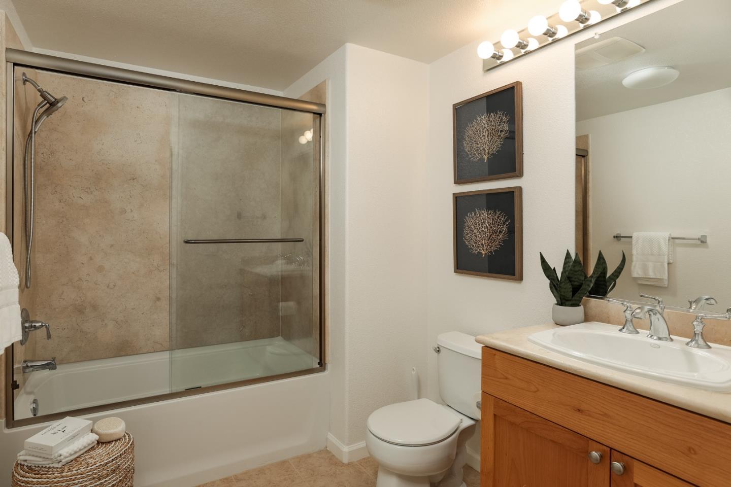 Detail Gallery Image 14 of 29 For 19503 Stevens Creek Blvd #218,  Cupertino,  CA 95014 - 2 Beds | 2 Baths