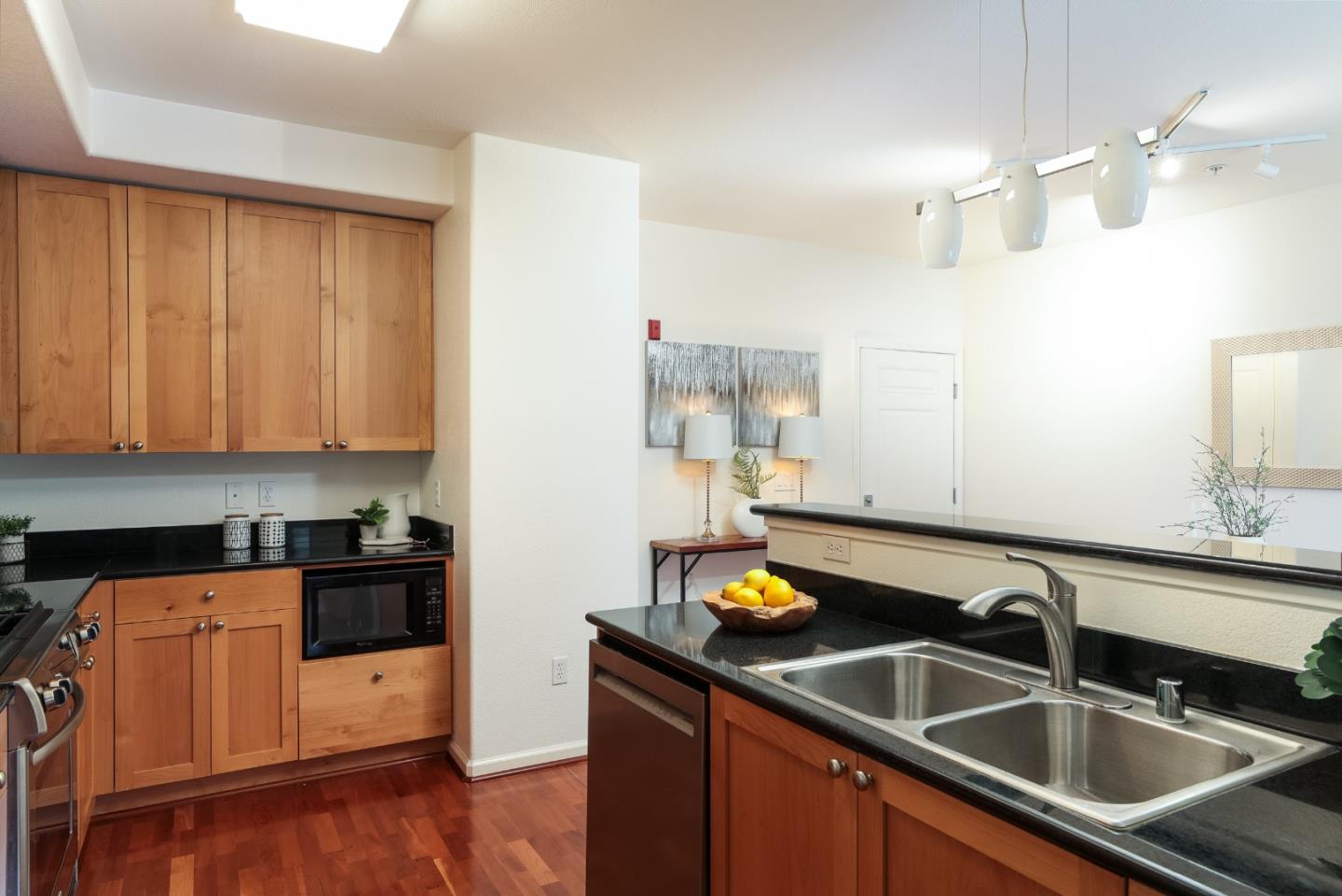 Detail Gallery Image 9 of 29 For 19503 Stevens Creek Blvd #218,  Cupertino,  CA 95014 - 2 Beds | 2 Baths