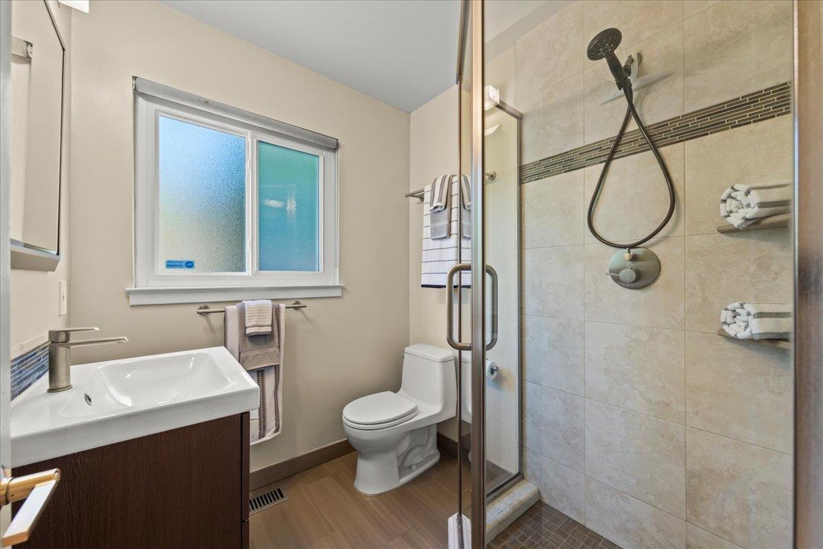 Detail Gallery Image 11 of 32 For 10795 Ridgeview Ct, San Jose,  CA 95127 - 3 Beds | 2 Baths