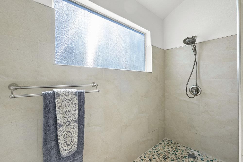 Detail Gallery Image 29 of 41 For 816 Intrepid Ln, Redwood City,  CA 94065 - 2 Beds | 2 Baths