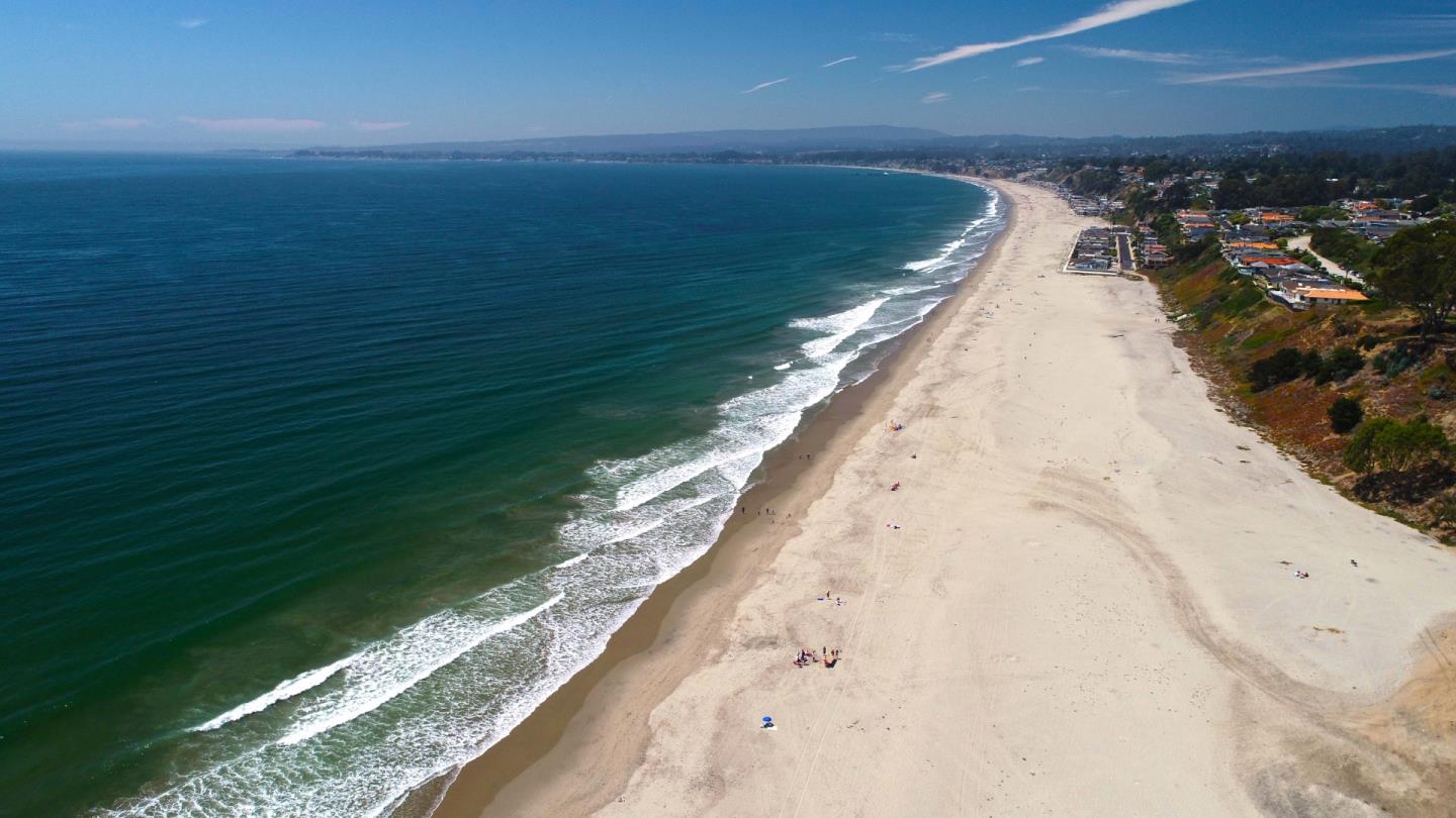 Detail Gallery Image 1 of 27 For 513 Seascape Resort Dr, Aptos,  CA 95003 - 2 Beds | 2/1 Baths