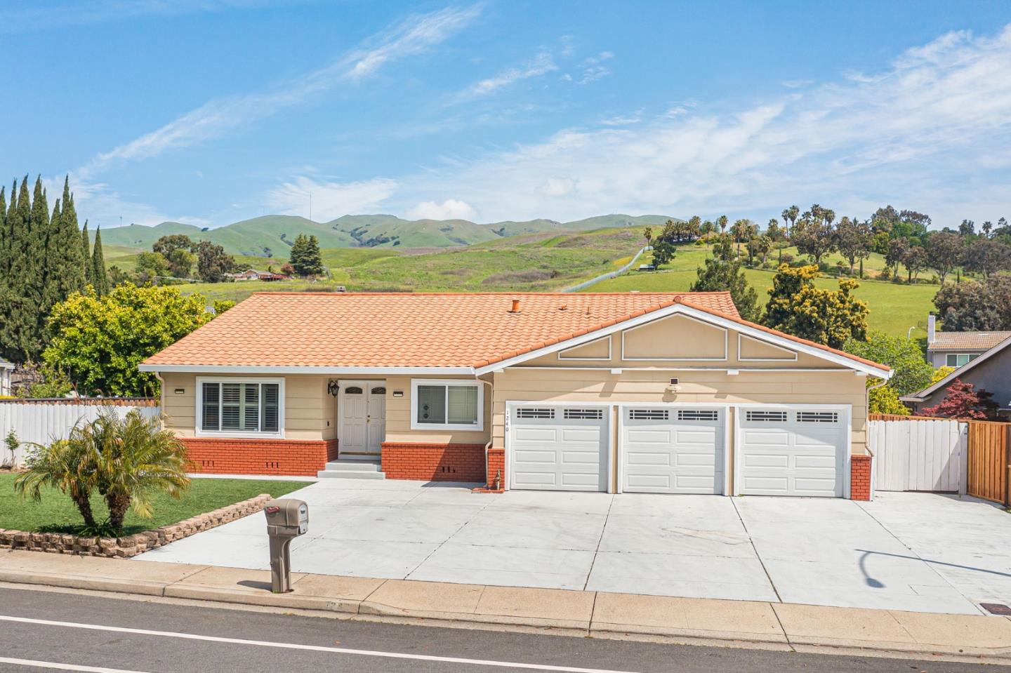 Photo of 1240 N Park Victoria Dr in Milpitas, CA