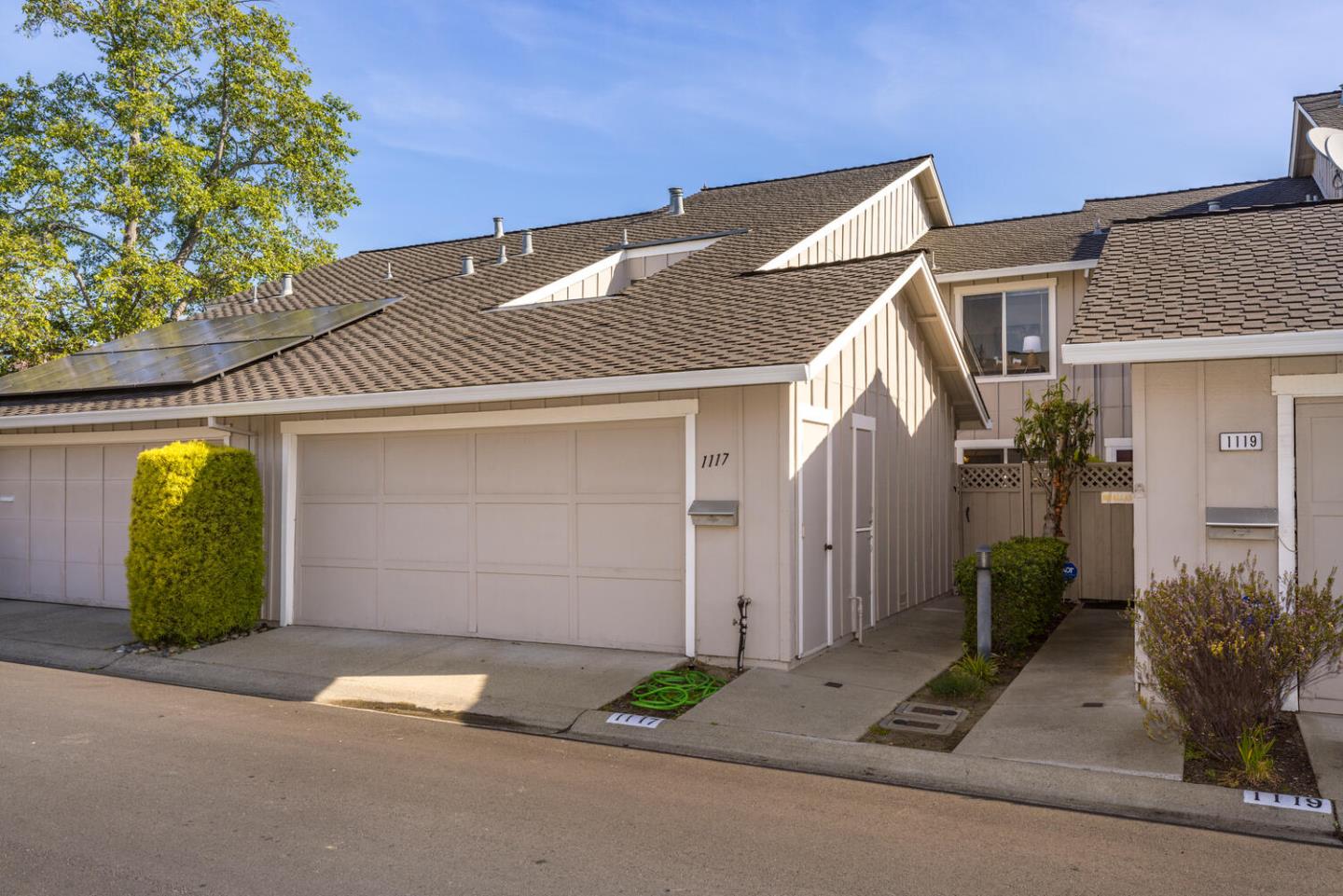 Detail Gallery Image 2 of 39 For Forrestal Ln, Foster City,  CA 94404 - 3 Beds | 2/1 Baths