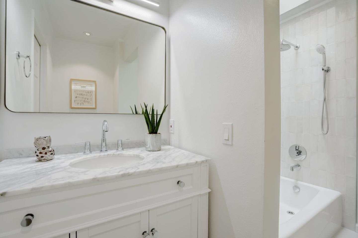 Detail Gallery Image 13 of 32 For 2311 Armada Way, San Mateo,  CA 94404 - 2 Beds | 2/1 Baths