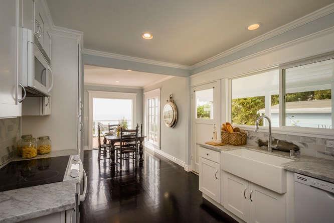 Detail Gallery Image 6 of 10 For 602 Stetson St, Moss Beach,  CA 94038 - 3 Beds | 2 Baths