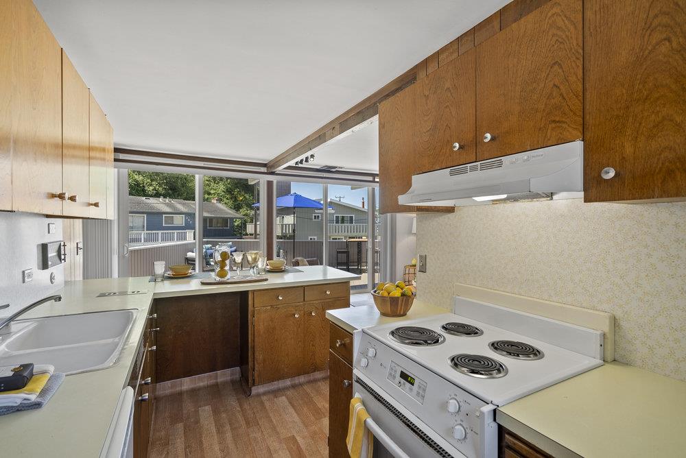 Detail Gallery Image 25 of 40 For 204 Lake Ct, Aptos,  CA 95003 - 3 Beds | 2 Baths
