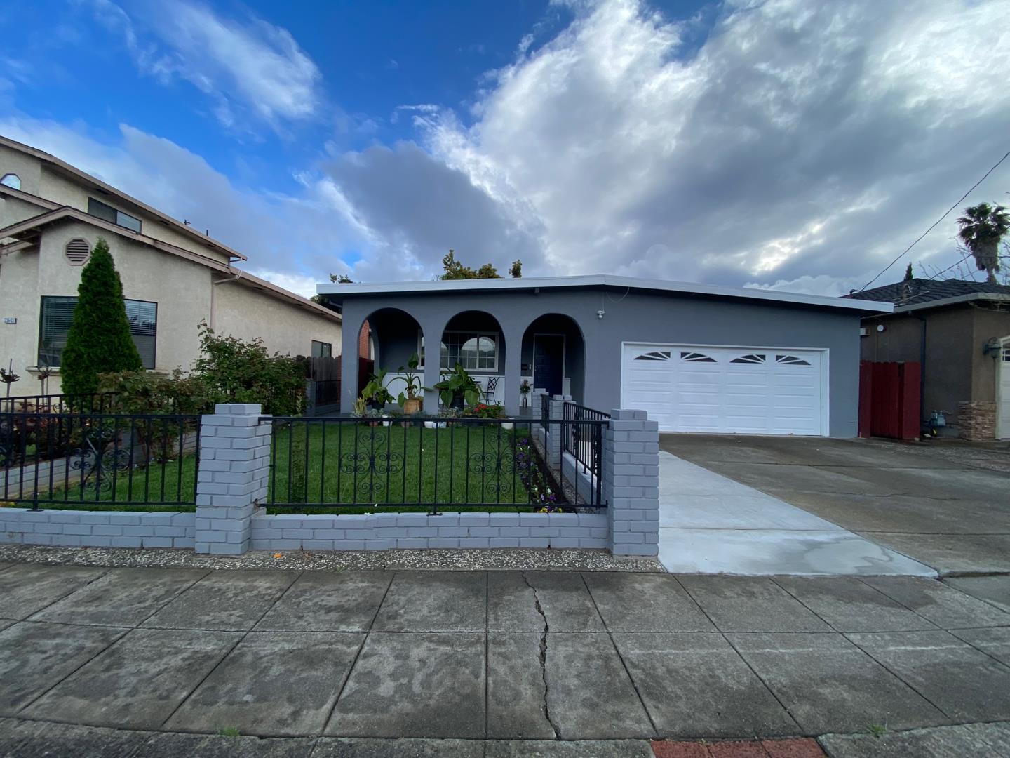Photo of 33635 14th St in Union City, CA