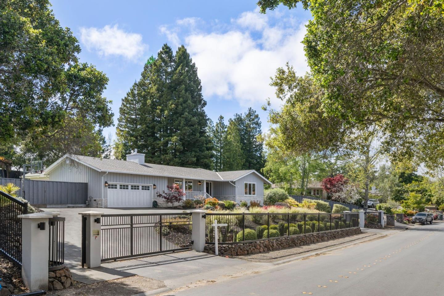 575 Darrell Rd, Hillsborough, CA 94010 4 Beds 3/1 Baths