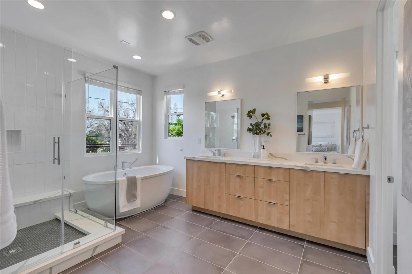 Detail Gallery Image 22 of 30 For 10661 Gascoigne Dr, Cupertino,  CA 95014 - 4 Beds | 4/1 Baths