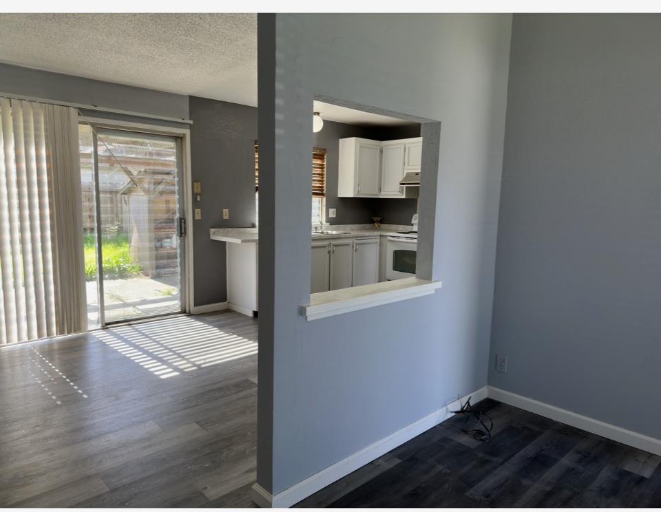 Detail Gallery Image 4 of 11 For 1019 Greylag Dr, Suisun City,  CA 94585 - 3 Beds | 1 Baths