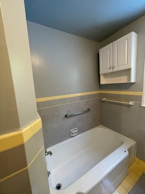 Detail Gallery Image 7 of 26 For 1140 Paloma Ave, Burlingame,  CA 94010 - – Beds | – Baths