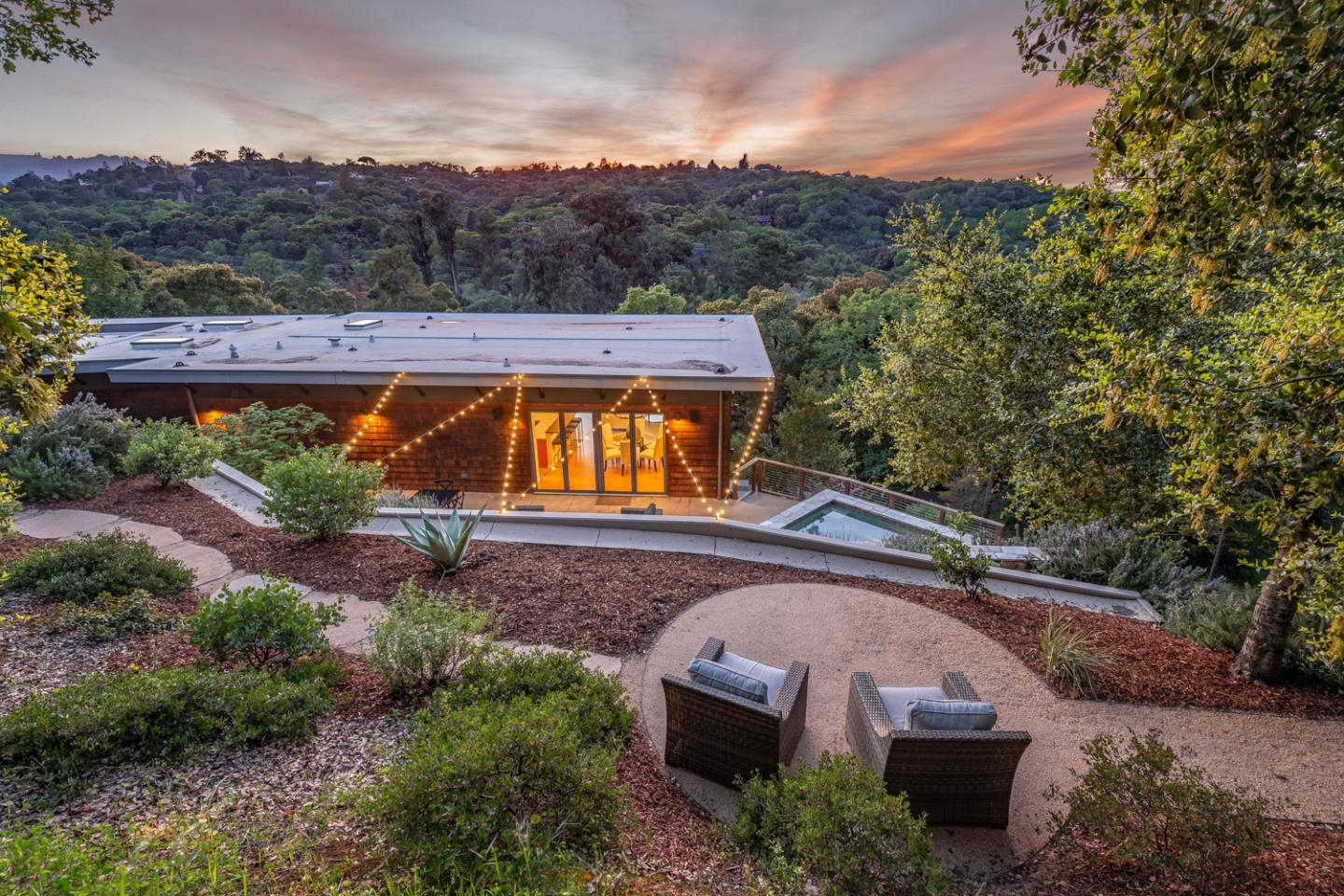 Detail Gallery Image 36 of 41 For 18 Arastradero Rd, Portola Valley,  CA 94028 - 4 Beds | 3/1 Baths