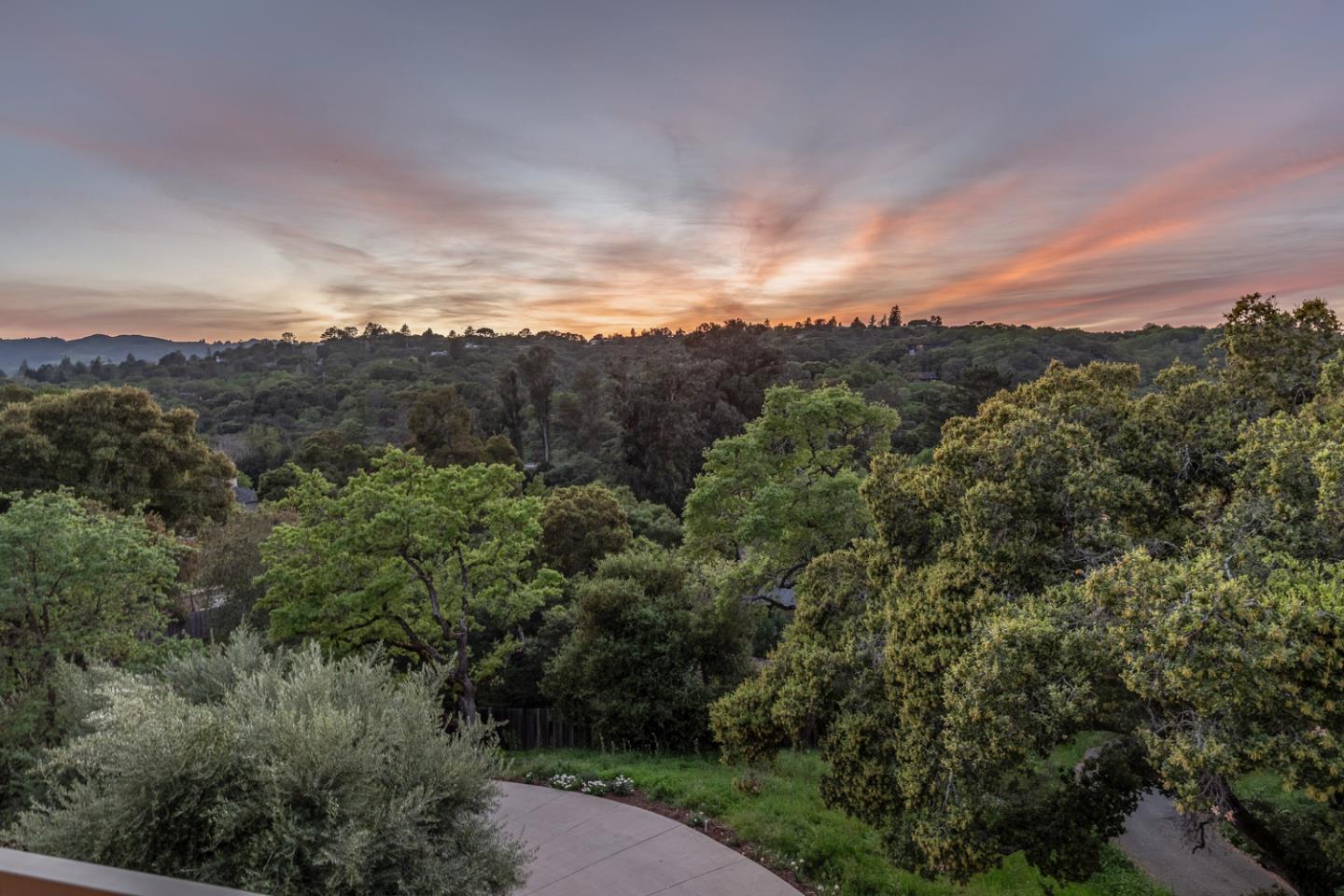 Detail Gallery Image 37 of 41 For 18 Arastradero Rd, Portola Valley,  CA 94028 - 4 Beds | 3/1 Baths