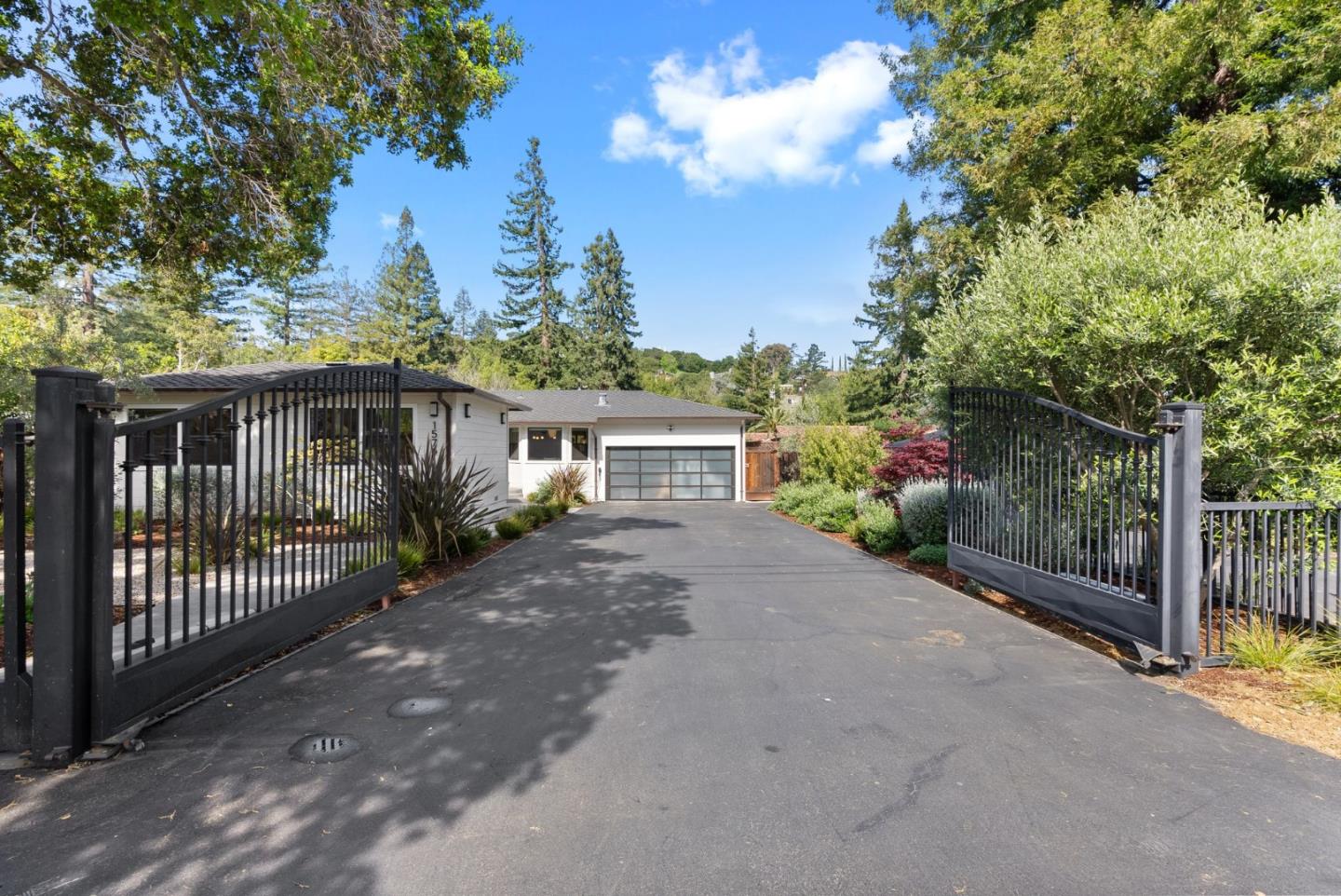 Photo of 1576 Cordilleras Rd in Redwood City, CA