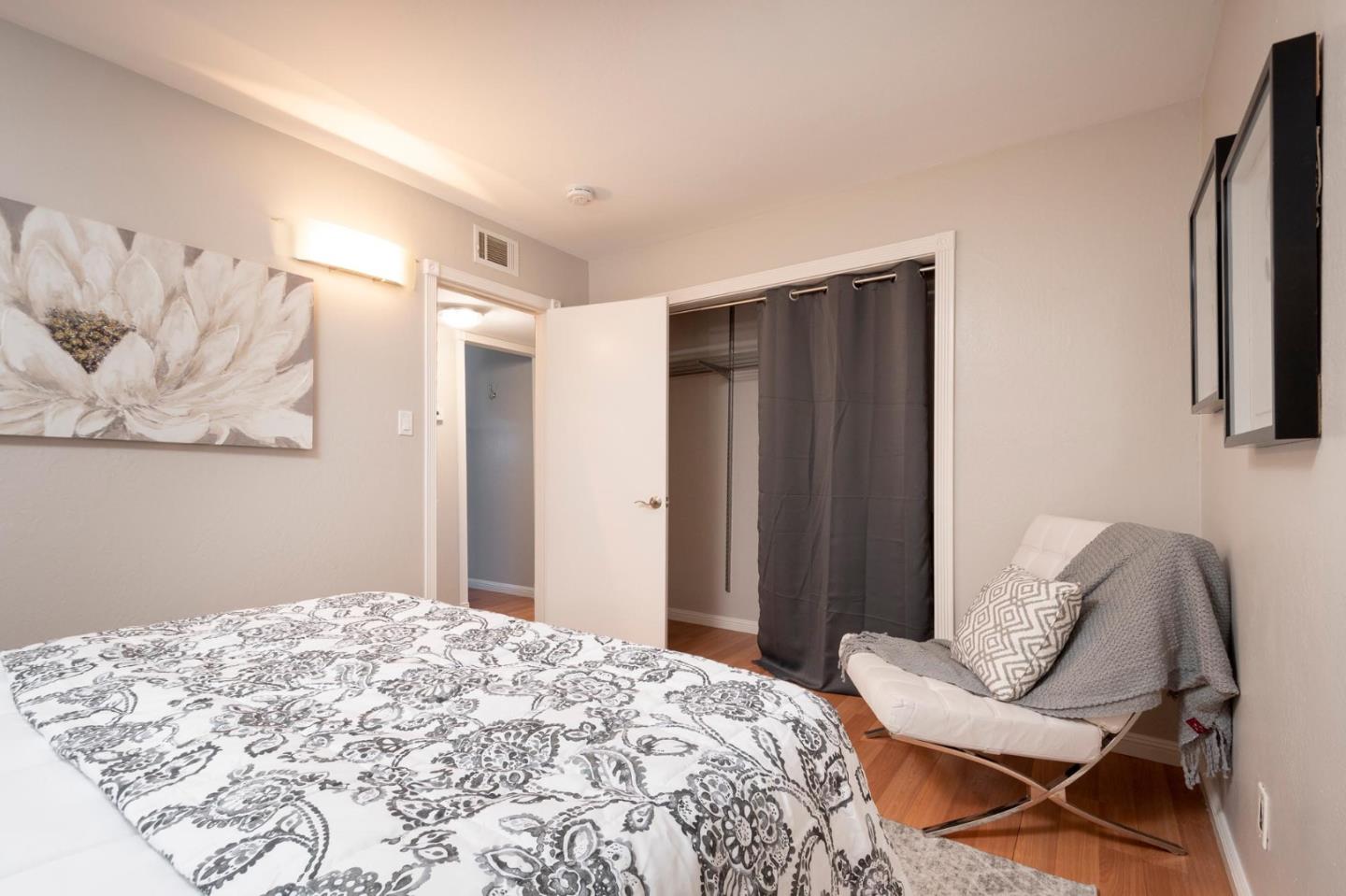 Detail Gallery Image 12 of 26 For 3121 Los Prados St #2,  San Mateo,  CA 94403 - 1 Beds | 1 Baths