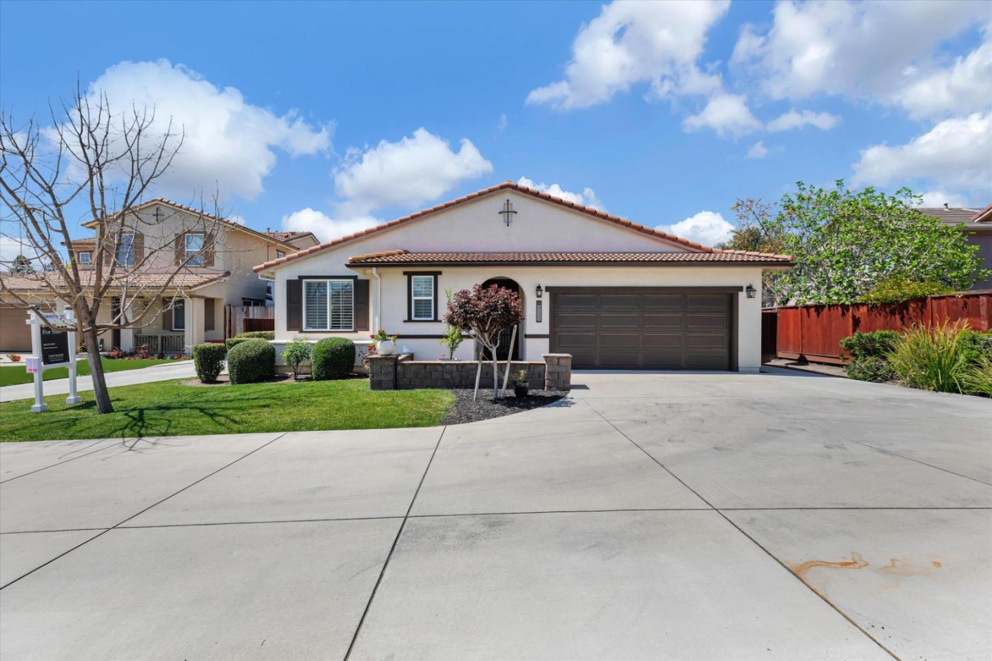 Detail Gallery Image 1 of 52 For 9525 Canyon Ct, Gilroy,  CA 95020 - 3 Beds | 2 Baths