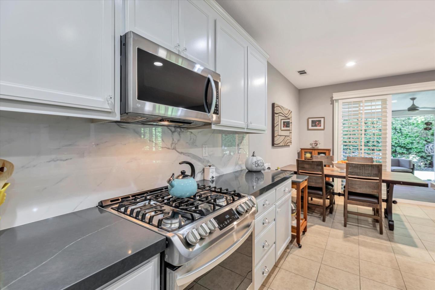 Detail Gallery Image 18 of 52 For 9525 Canyon Ct, Gilroy,  CA 95020 - 3 Beds | 2 Baths