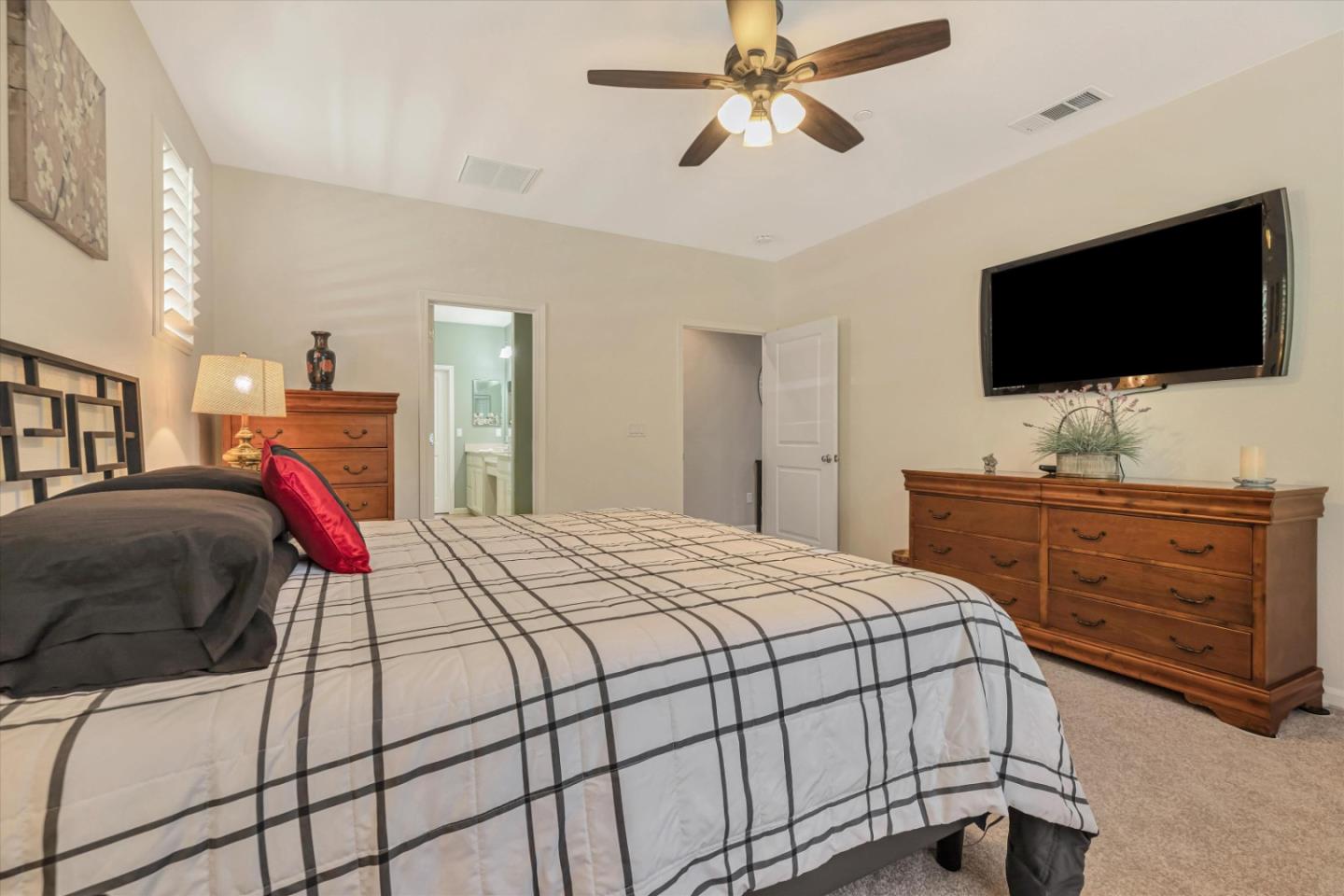 Detail Gallery Image 34 of 52 For 9525 Canyon Ct, Gilroy,  CA 95020 - 3 Beds | 2 Baths