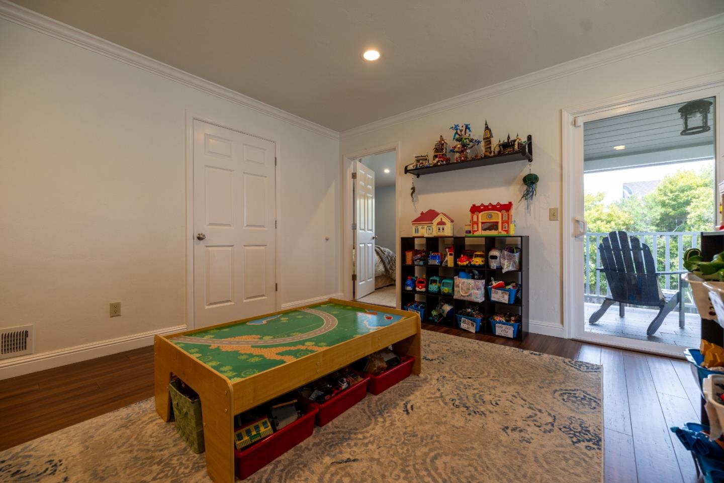 Detail Gallery Image 27 of 59 For 431 Dela Rosa Ave, Monterey,  CA 93940 - 3 Beds | 2/1 Baths