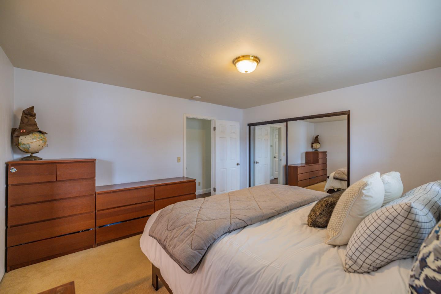 Detail Gallery Image 36 of 59 For 431 Dela Rosa Ave, Monterey,  CA 93940 - 3 Beds | 2/1 Baths