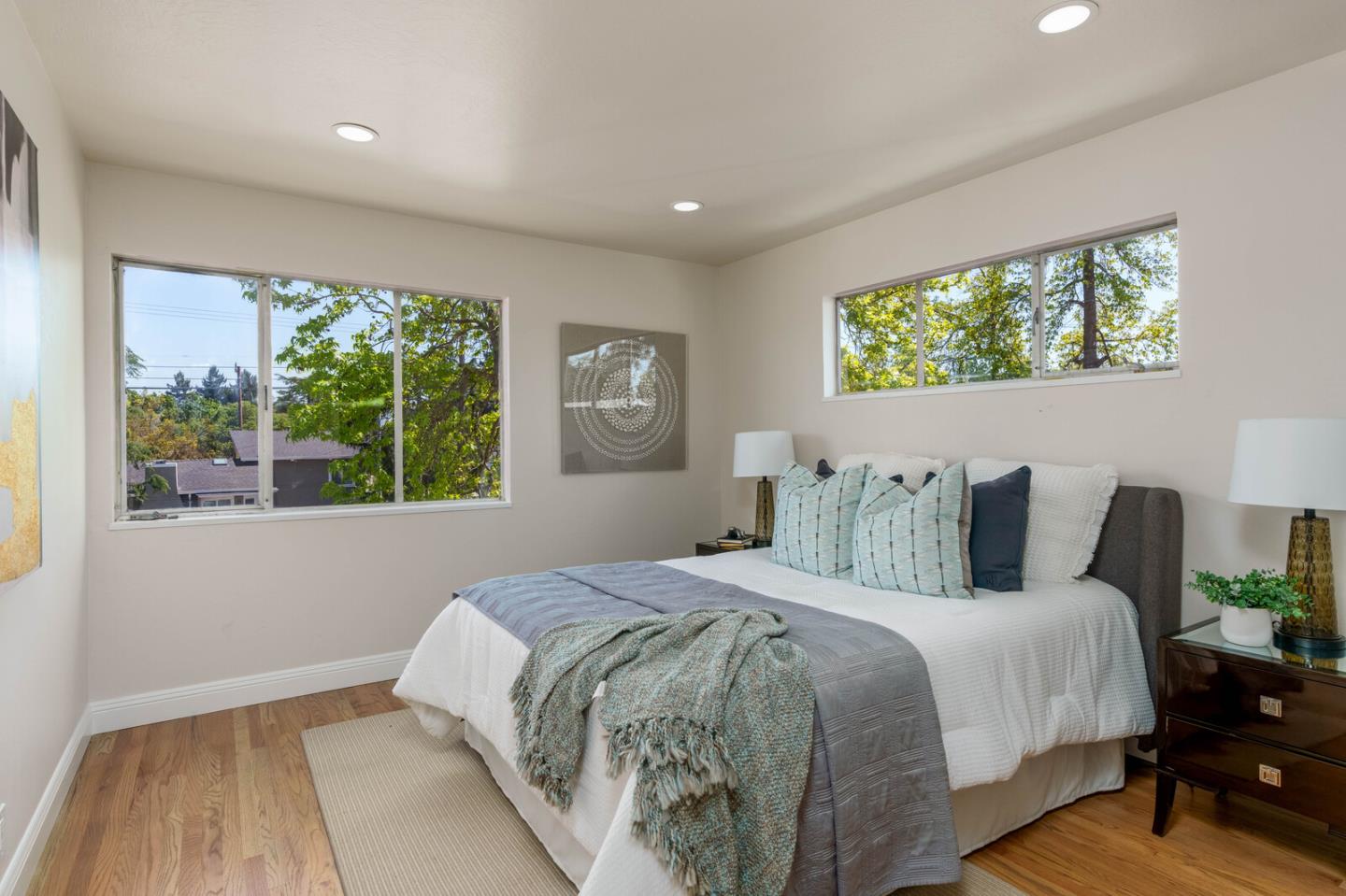Detail Gallery Image 11 of 26 For 2528 Jefferson Ave, Redwood City,  CA 94062 - 5 Beds | 2 Baths