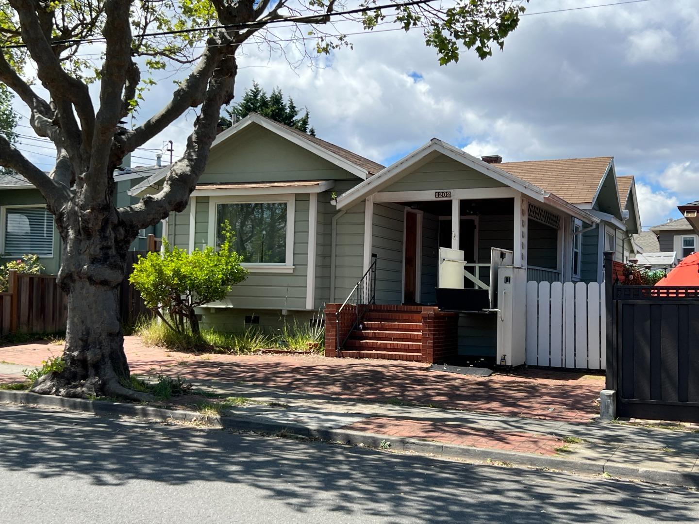 1202 Sanchez Avenue, Burlingame, CA 