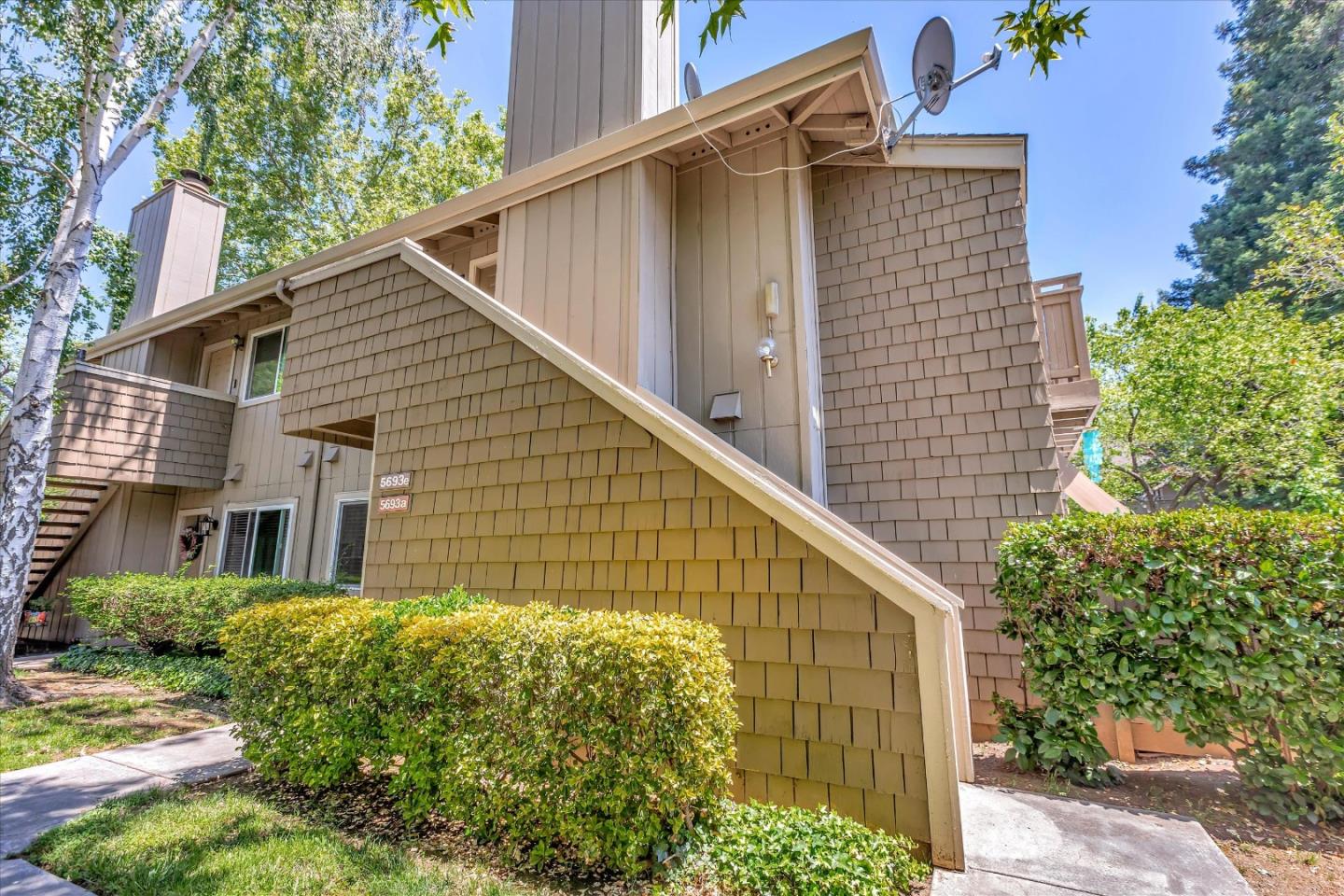 Detail Gallery Image 34 of 39 For 5693 Makati Cir #E,  San Jose,  CA 95123 - 1 Beds | 1 Baths