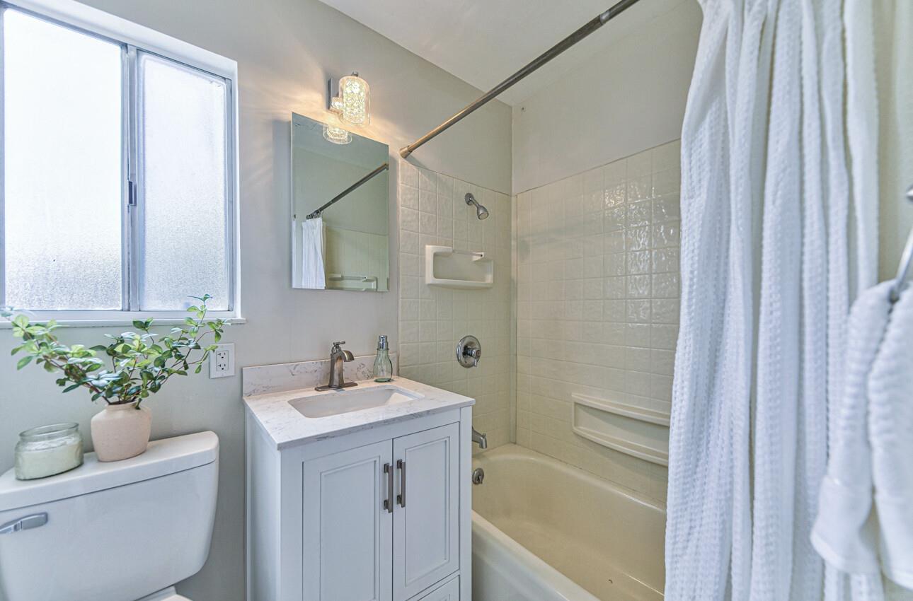 Detail Gallery Image 23 of 27 For 1726 Humboldt Dr, Salinas,  CA 93906 - 3 Beds | 2 Baths