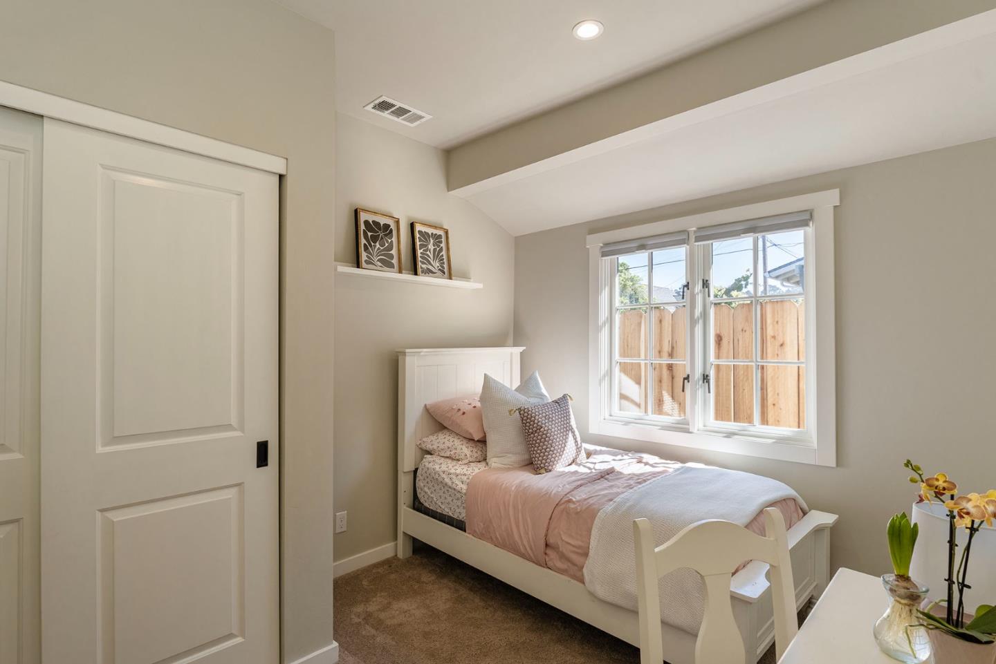 Detail Gallery Image 12 of 43 For 414 9th St, Pacific Grove,  CA 93950 - 4 Beds | 2 Baths