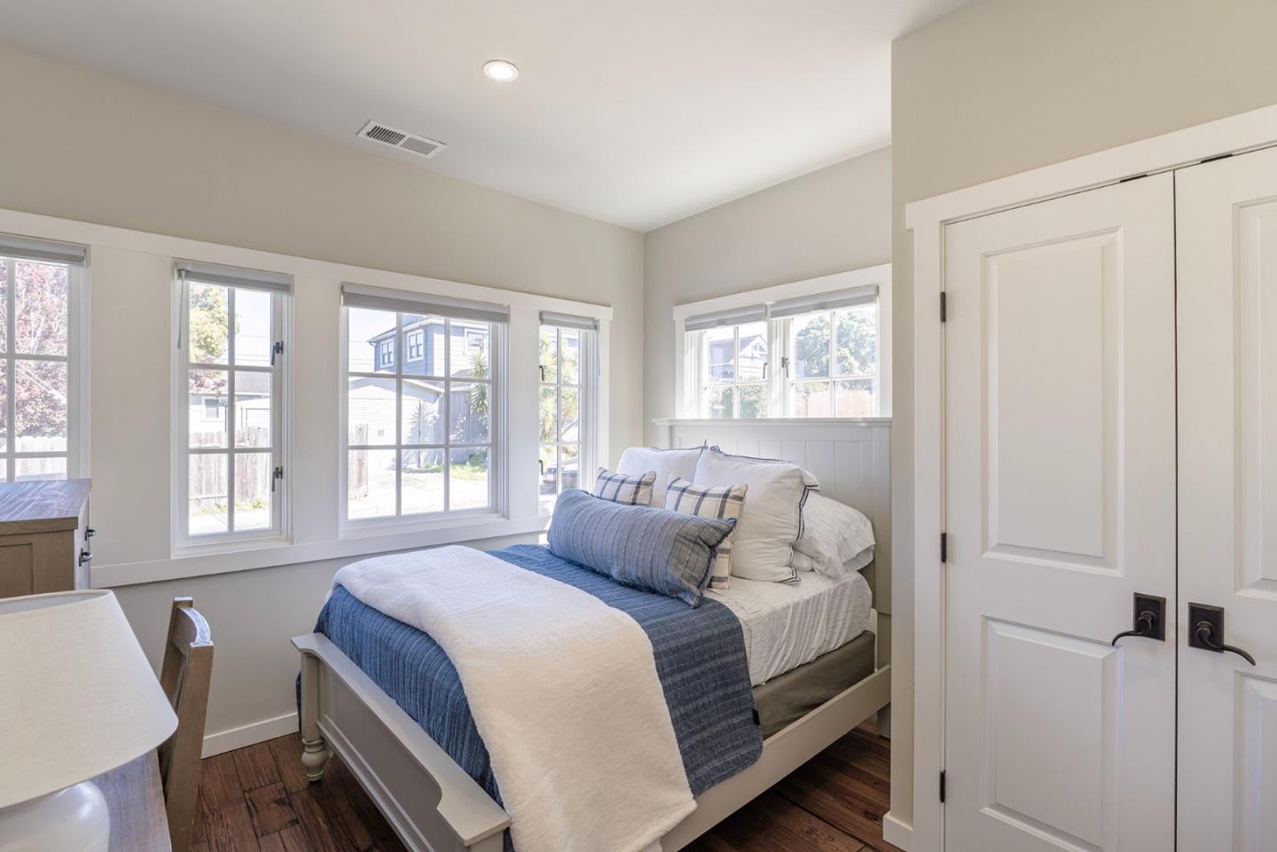 Detail Gallery Image 8 of 43 For 414 9th St, Pacific Grove,  CA 93950 - 4 Beds | 2 Baths