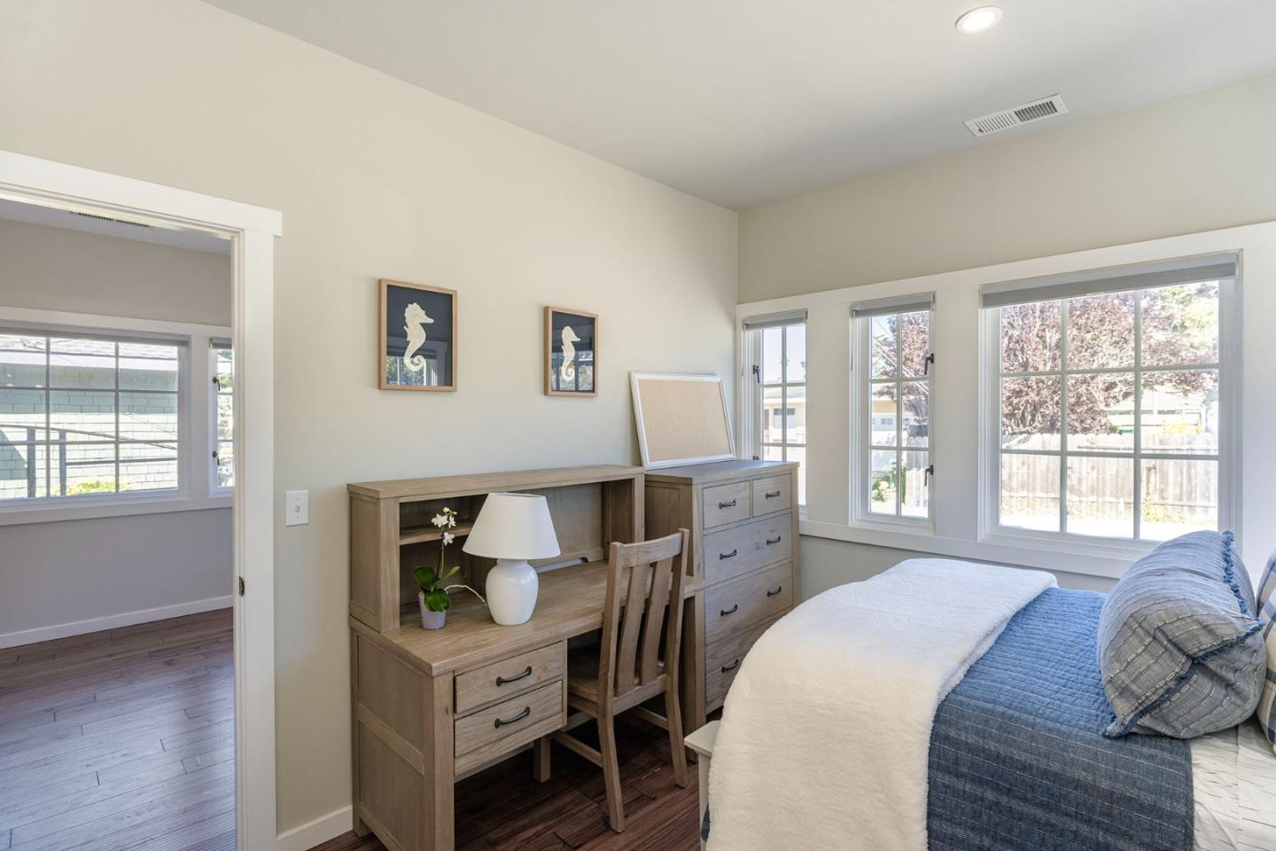Detail Gallery Image 9 of 43 For 414 9th St, Pacific Grove,  CA 93950 - 4 Beds | 2 Baths