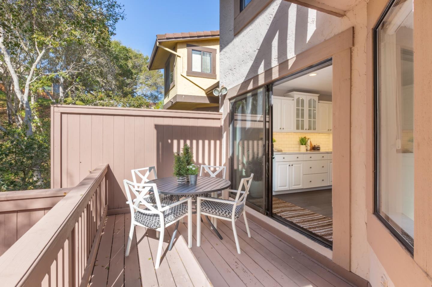 Detail Gallery Image 20 of 47 For 1661 Sugarloaf Dr, San Mateo,  CA 94403 - 2 Beds | 2/1 Baths