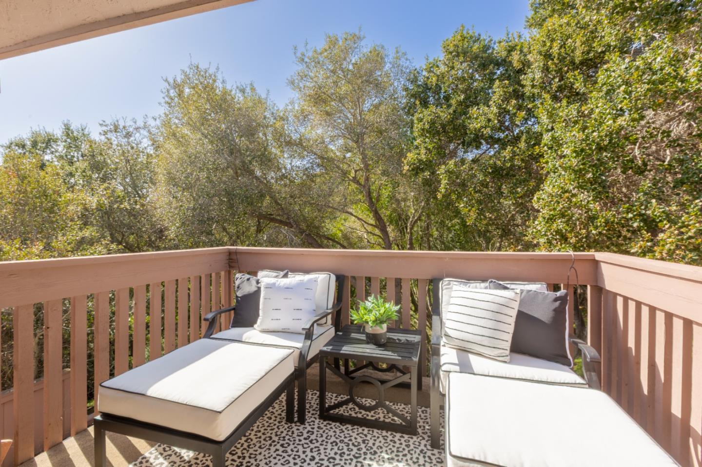 Detail Gallery Image 36 of 47 For 1661 Sugarloaf Dr, San Mateo,  CA 94403 - 2 Beds | 2/1 Baths