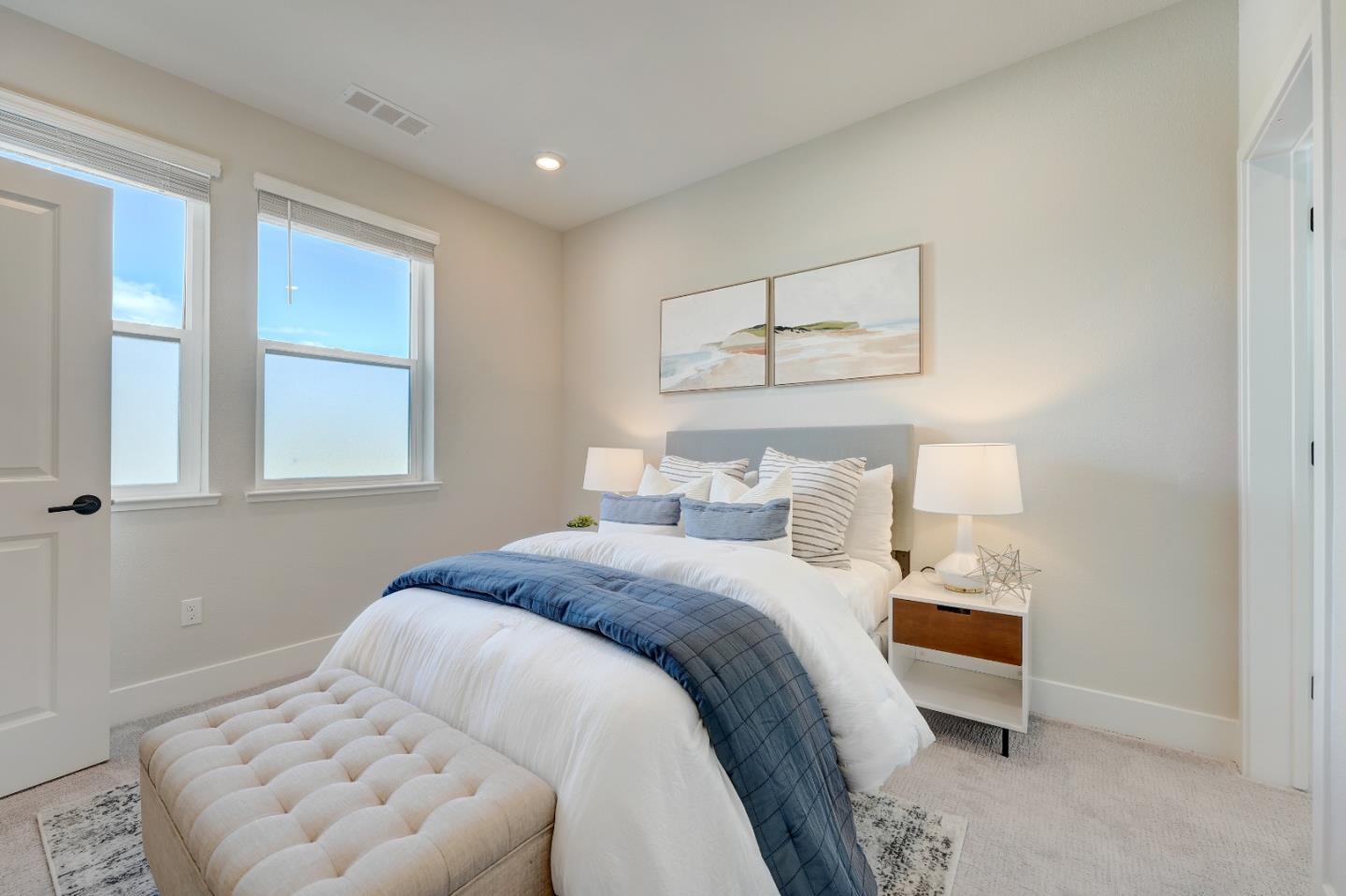 Detail Gallery Image 26 of 41 For 452 Waters Park Cir, San Mateo,  CA 94403 - 4 Beds | 2/1 Baths