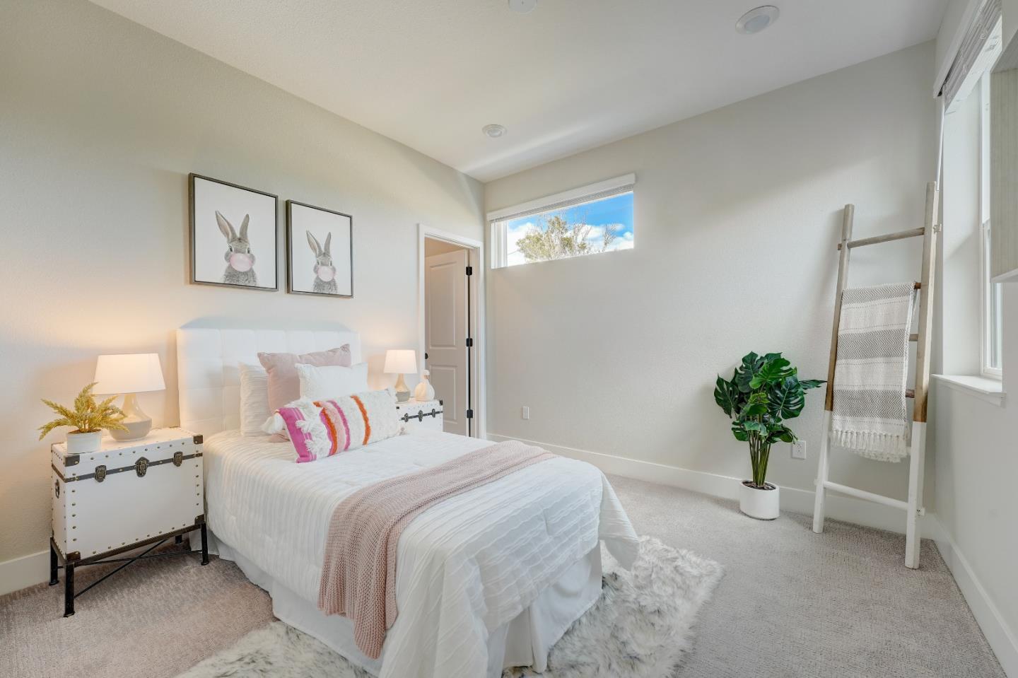Detail Gallery Image 27 of 41 For 452 Waters Park Cir, San Mateo,  CA 94403 - 4 Beds | 2/1 Baths
