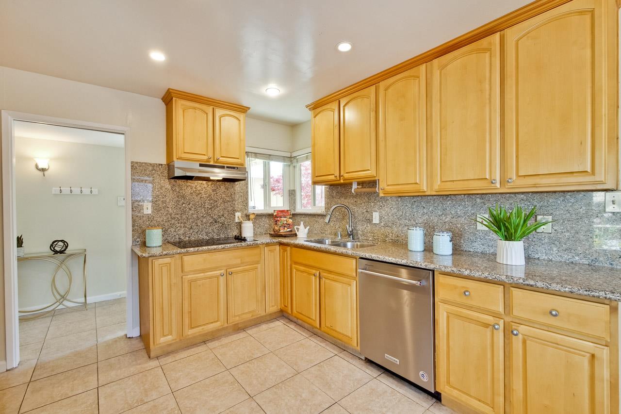 Detail Gallery Image 12 of 45 For 3599 Rowley Dr, San Jose,  CA 95132 - 4 Beds | 2 Baths