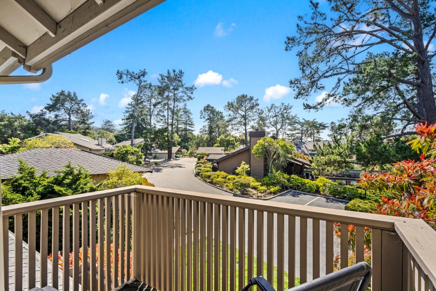 Detail Gallery Image 17 of 26 For 1360 Josselyn Canyon Rd #21,  Monterey,  CA 93940 - 3 Beds | 2/1 Baths