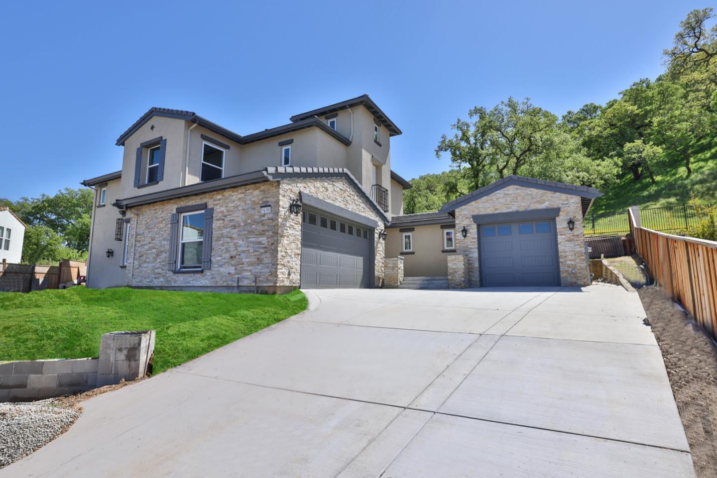 Photo of 7430 Sunningdale Wy in Gilroy, CA