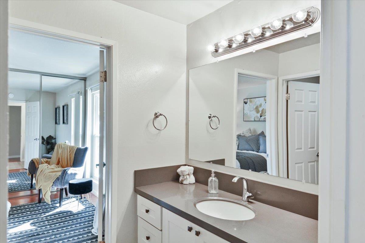 Detail Gallery Image 12 of 22 For 385 Jayne Ave #111,  Oakland,  CA 94610 - 1 Beds | 1 Baths